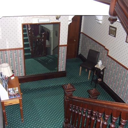 The Richmond Guest House Еър Екстериор снимка