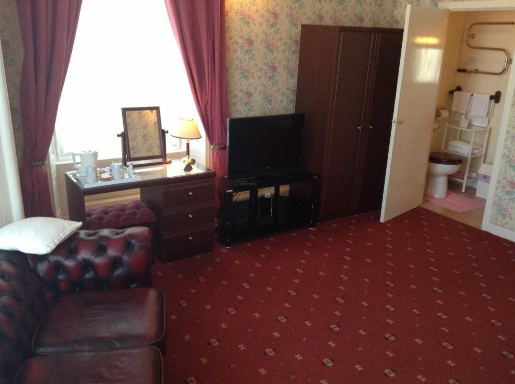 The Richmond Guest House Еър Екстериор снимка