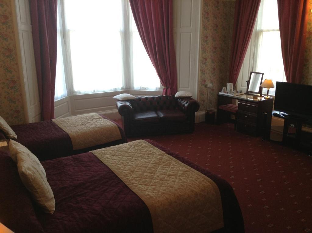 The Richmond Guest House Еър Екстериор снимка