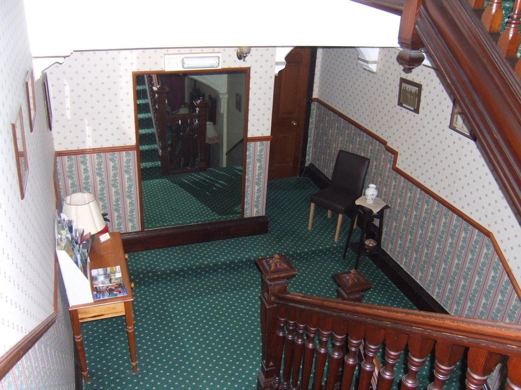 The Richmond Guest House Еър Екстериор снимка